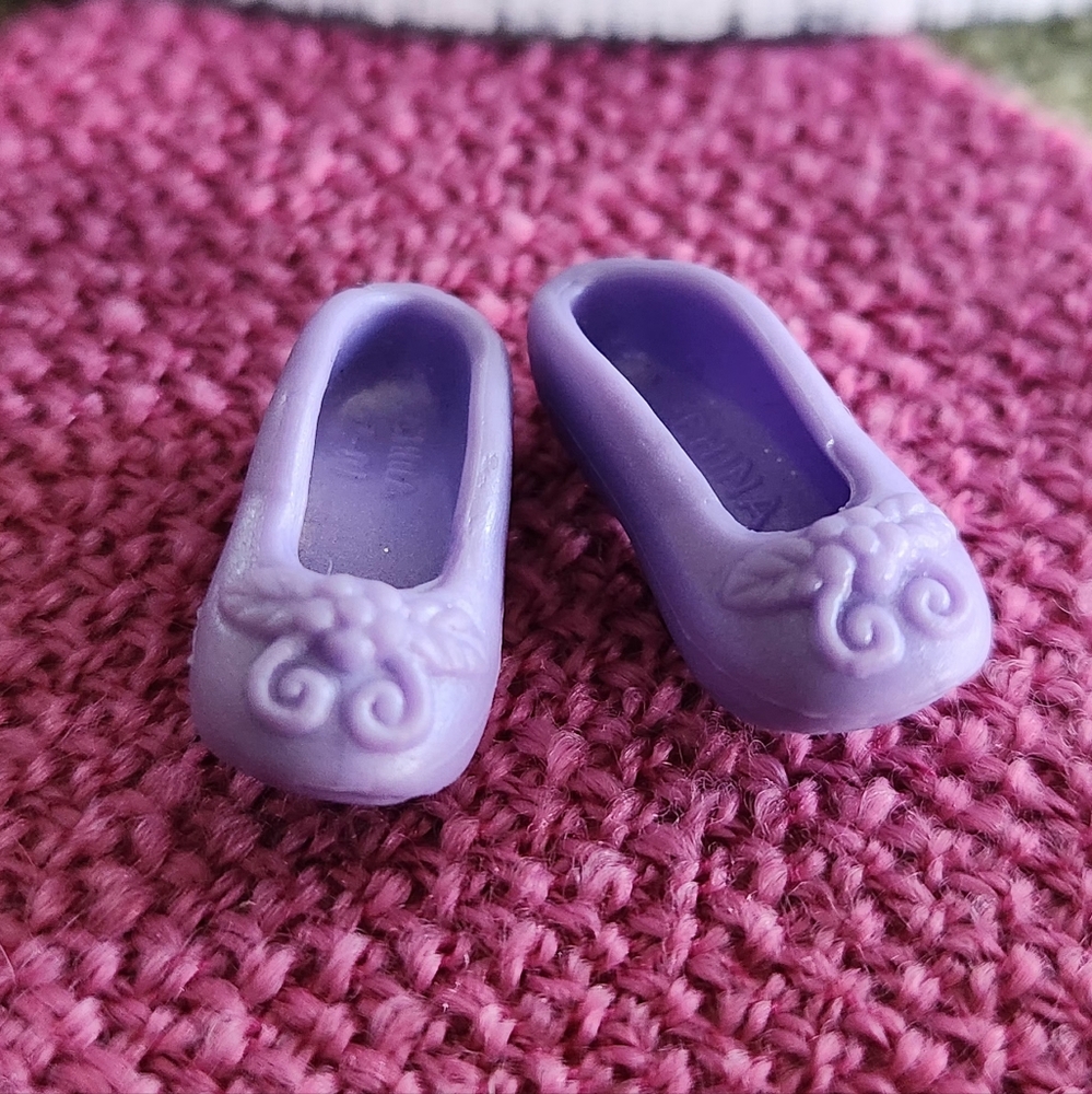 2005 Barbie And The Magic Of Pegasus Princess Annika Replacement Shoes